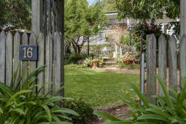 House For Sale - QLD - East Toowoomba - 4350 - Art Deco character positioned in the heart of prestigious East Toowoomba  (Image 2)