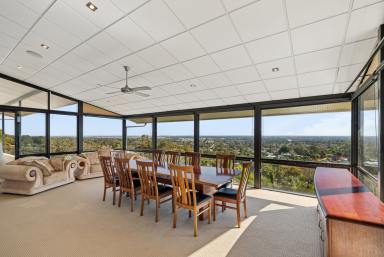 House Auction - WA - Swan View - 6056 - In a Word: EPIC (Image 2)