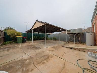 House For Sale - VIC - Kerang - 3579 - Like a Unit – Without the Body Corporate (Image 2)