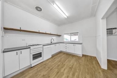 House For Sale - NSW - Tumut - 2720 - Great Start! (Image 2)