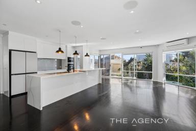 House For Sale - WA - Trigg - 6029 - COASTAL SENSATION! (Image 2)