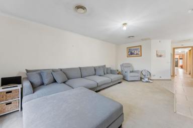 House For Sale - VIC - Mildura - 3500 - NEAT, TIDY AND CLOSE TO ALL  (Image 2)
