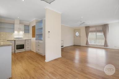 Townhouse For Lease - NSW - Lavington - 2641 - Quiet Court Living  (Image 2)
