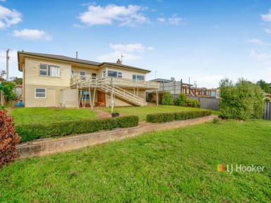 House For Sale - TAS - Miandetta - 7310 - The Lyon’s Share of Opportunity Awaits  (Image 2)