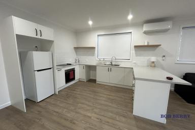House For Lease - NSW - Narromine - 2821 - Furnished & Renovated Three-Bedroom Cottage in Narromine  (Image 2)