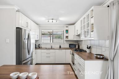 House For Sale - WA - Padbury - 6025 - Gorgeous on Groyder!  (Image 2)