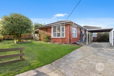 Unit For Sale - VIC - Somerville - 3912 - Easy Living Awaits  (Image 2)