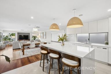 House For Sale - WA - North Beach - 6020 - Coastal Living on a Grand Scale!  (Image 2)