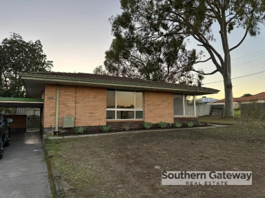House For Sale - WA - Orelia - 6167 - UPDATED COMFORT IN A CONVENIENT LOCATION (Image 2)