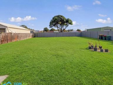 House For Sale - NSW - Stuarts Point - 2441 - The Ultimate Coastal Sea Change | Renovated Hardwood Charm on 638sqm  (Image 2)