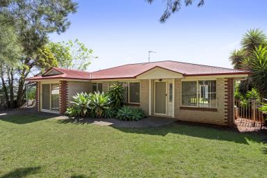 House For Sale - QLD - Darling Heights - 4350 - Family Focus, Outdoor Entertaining & Versatile Accommodation  (Image 2)
