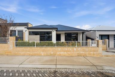 House For Sale - WA - Coogee - 6166 - The Art of Easy Living!  (Image 2)