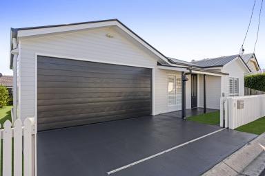 House For Sale - QLD - East Toowoomba - 4350 - Effortless Living, City Fringe Location  (Image 2)