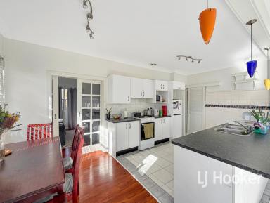 House For Sale - NSW - Inverell - 2360 - Affordable Living in Popular Albion Hill  (Image 2)
