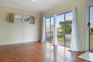 House For Lease - QLD - Wilsonton - 4350 - Perfectly Positioned 3-Bedroom Home Near Shops, Schools & Parks (Image 2)