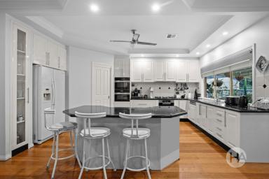 House For Sale - VIC - Somerville - 3912 - Dual Living with Acreage Freedom  (Image 2)