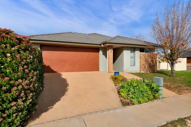 House For Sale - VIC - Mildura - 3500 - Neat Home Offering Reliable Returns  (Image 2)