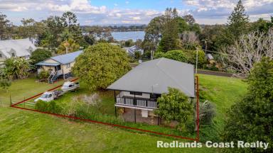 House For Sale - QLD - Lamb Island - 4184 - Spacious Island Living with Water Views, Dual Living Potential & Over 1,000 SQM of Land  (Image 2)
