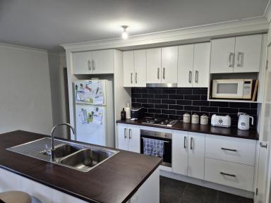 House For Sale - NSW - Gundagai - 2722 - Rural Living, Close to Town.  (Image 2)