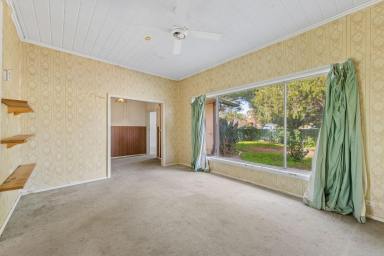 House For Sale - VIC - Mildura - 3500 - OPPORTUNITY AWAITS  (Image 2)