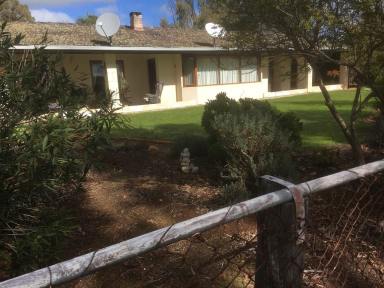 Lifestyle For Sale - WA - York - 6302 - First Time Offered in Twenty Years (Image 2)