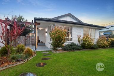 House For Sale - VIC - Frankston South - 3199 - Resort-Inspired Family Sanctuary  (Image 2)