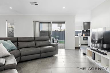 Townhouse For Sale - WA - Madeley - 6065 - LOW MAINTENANCE LIVING AND SPACIOUS YARD !  (Image 2)