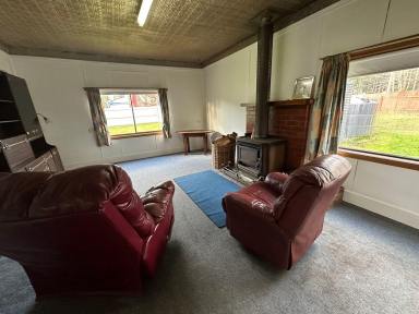 House For Lease - TAS - Elizabeth Town - 7304 - 3 Bedroom Home Close to Deloraine  (Image 2)
