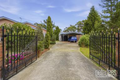 House For Sale - TAS - Greens Beach - 7270 - Coastal Comfort with the Ultimate Garage & Workshop  (Image 2)