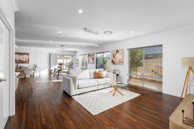House For Sale - WA - Dalyellup - 6230 - SPACIOUS FAMILY LIVING WITH ROOM FOR EVERYONE!  (Image 2)