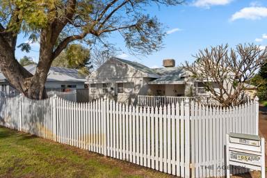 House For Sale - WA - Carlisle - 6101 - Character in the Heart of Carlisle  (Image 2)
