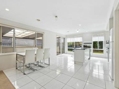 House For Lease - VIC - Bairnsdale - 3875 - 6 WHIPBIRD STREET, SHANNON WATERS ESTATE, BAIRNSDALE  (Image 2)