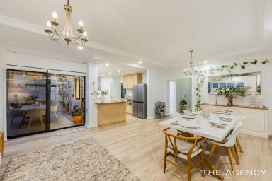 House For Sale - WA - Rockingham - 6168 - Tuscan Elegance By The Sea  (Image 2)