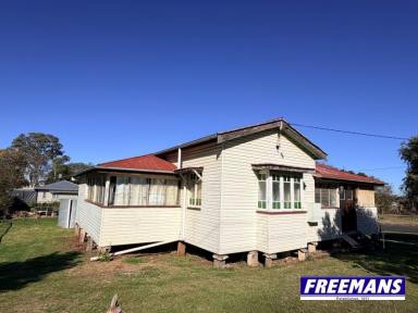 House For Sale - QLD - Kingaroy - 4610 - Residential 1,012m2 corner allotment dual street access  (Image 2)