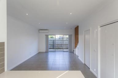 Unit For Lease - VIC - Broadmeadows - 3047 - [UNDER APPLICATION] 2-BEDROOM TOWNHOUSE 1 MINUTE WALK TO TRAIN STATION  (Image 2)