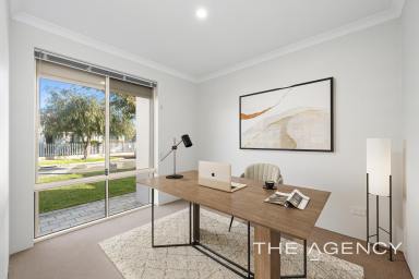 House For Sale - WA - Golden Bay - 6174 - RELAXED COASTAL VIBES AND QUIET LOCATION! (Image 2)