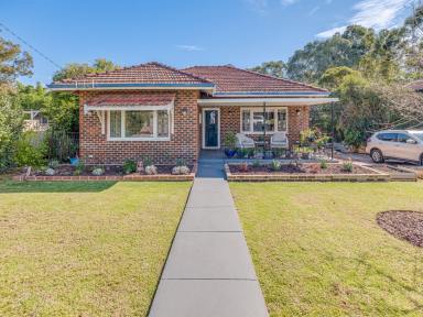 House For Sale - WA - Midland - 6056 - Classic from the 60s  (Image 2)