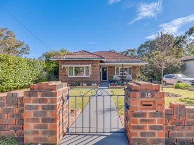 House For Sale - WA - Midland - 6056 - Classic from the 60s  (Image 2)