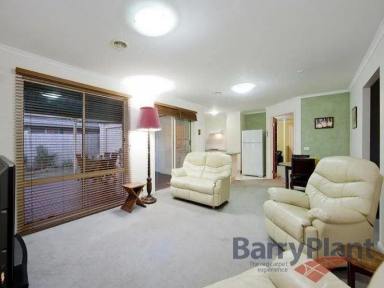 House For Lease - VIC - Point Cook - 3030 - Spacious 4-Bedroom Family Home in Point Cook Perfect for Long-Term Lease! (Image 2)
