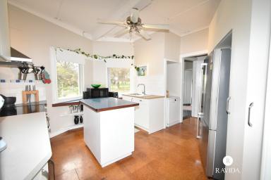 House For Sale - VIC - Markwood - 3678 - Country Serenity with Room to Dream  (Image 2)