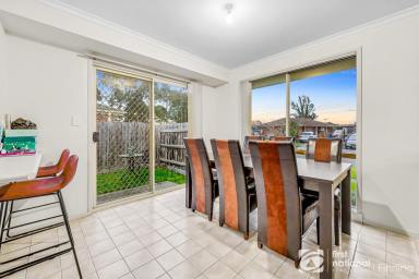 Unit For Sale - VIC - Cranbourne - 3977 - PERFECT FOR FHB'S, INVESTORS AND DOWNSIZERS!  (Image 2)