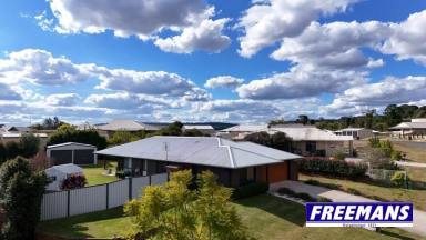 House For Sale - QLD - Kingaroy - 4610 - Modern brick built 2018, fenced 1,057m2 allotment  (Image 2)