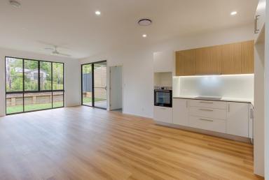 Townhouse For Lease - QLD - Cooroy - 4563 - Beautifully Presented 3-Bedroom Townhouse for Rent  (Image 2)