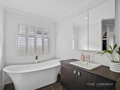 House For Sale - WA - Golden Bay - 6174 - Spacious Family Living with High-End Finishes & Exceptional Design  (Image 2)