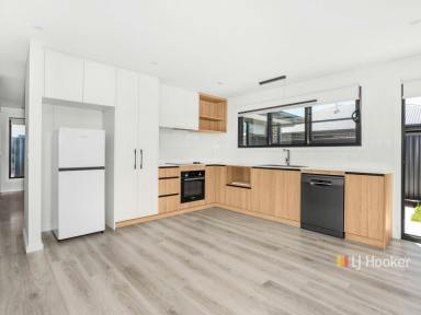 Unit For Sale - TAS - Latrobe - 7307 - Beautifully Presented Villa  (Image 2)
