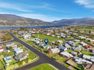 House For Sale - TAS - Bridgewater - 7030 - Warm, Welcoming & Packed with Potential (Image 2)