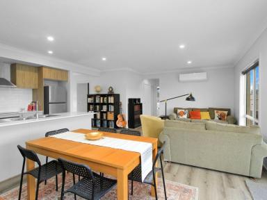 House For Sale - VIC - East Bairnsdale - 3875 - READY TO MOVE IN  (Image 2)
