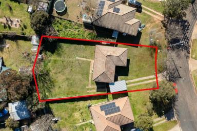 House For Sale - NSW - Orange - 2800 - 3 BEDROOM RENOVATED BRICK & TILE HOME - QUIET LOCATION INVEST, NEST OR EXPAND  (Image 2)