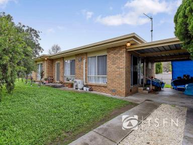 Unit For Sale - VIC - Long Gully - 3550 - Perfect Starter/Retirement Unit Or Investment Opportunity  (Image 2)