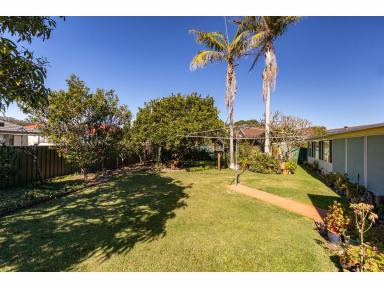 House For Sale - NSW - Tuncurry - 2428 - Rare 1,099 m2 Level Block with Dual Driveways, 3 Garages and Caravan Storage (Image 2)